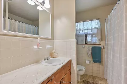 3907 Tanglewood Dr, Bryan, TX 77802 photo 12