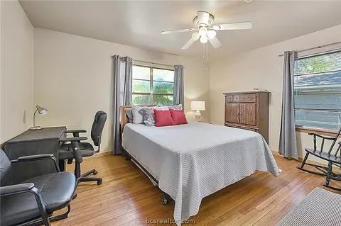 3907 Tanglewood Dr, Bryan, TX 77802 photo 13