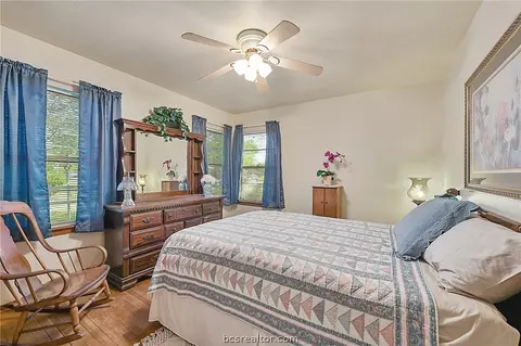 3907 Tanglewood Dr, Bryan, TX 77802 photo 15
