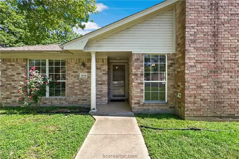 1608 Luza St, Bryan, TX 77802 photo 3