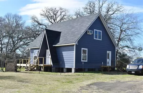 10025 Cottontail Ln, Iola, TX 77861
