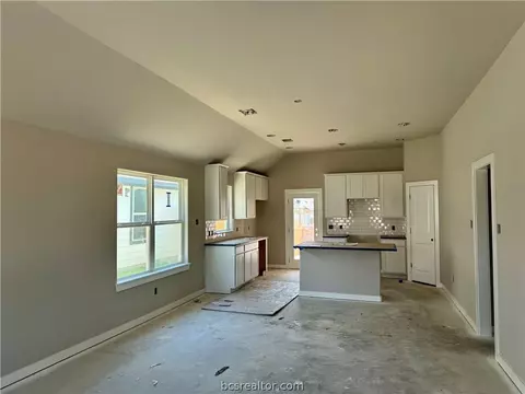 2813 Messenger Way, Bryan, TX 77802 photo 2