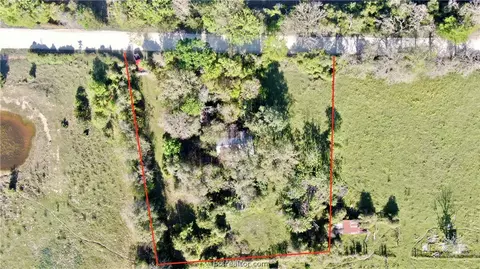 1524 Pin Oak Rd, Franklin, TX 77856