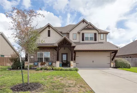 2903 Archer Dr, Bryan, TX 77808