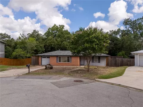 406 Woodson Dr, Bryan, TX 77801 photo 2