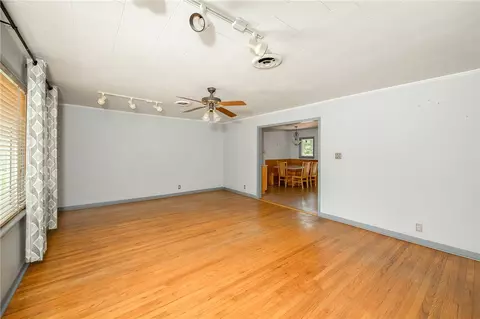 406 Woodson Dr, Bryan, TX 77801 photo 6