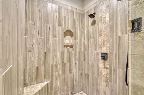 Bath - 4300 Willowick Dr, Bryan, TX 77802 photo 4 of 7