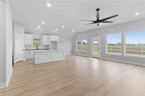 438 Combine Dr, Snook, TX 77879
