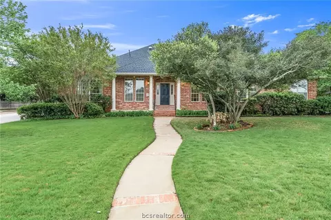 802 Fore Ct, College Station, TX 77845