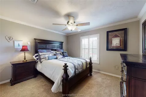 Bedroom - 12303 Sandy Point Rd, Bryan, TX 77807 photo 4 of 4