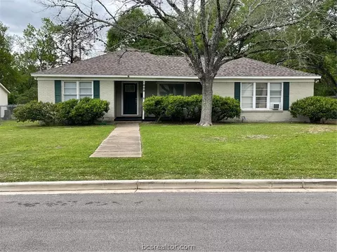 1008 Harrington, College Station, TX 77840