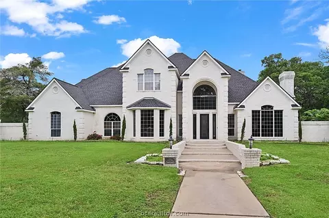804 Timber Ln, Caldwell, TX 77836