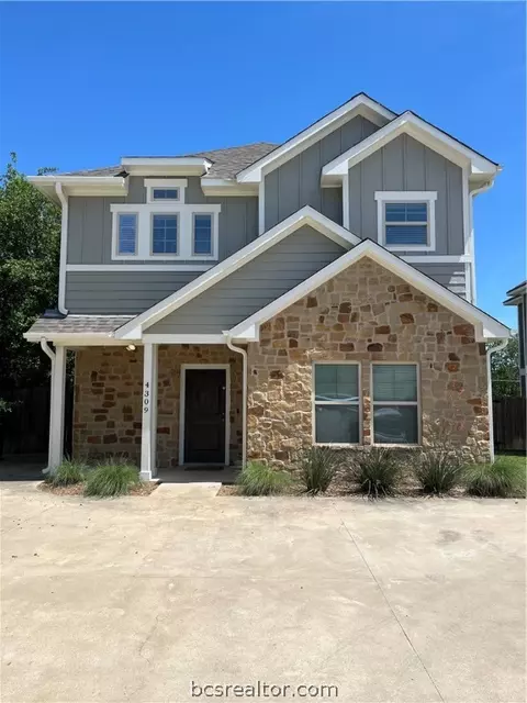 4309 Oaklawn St, Bryan, TX 77801