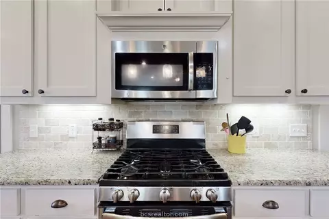 Kitchen - 3007 Embers Loop, Bryan, TX 77808 photo 5 of 5