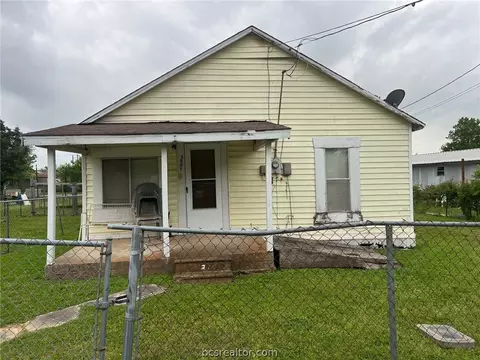 1805 Nevada St, Bryan, TX 77803