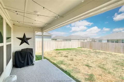 2036 Chief St, Bryan, TX 77807 photo 14