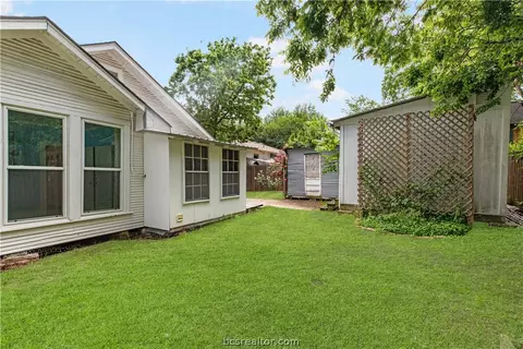 Exterior - 1111 E 25th St, Bryan, TX 77803 photo 10 of 10