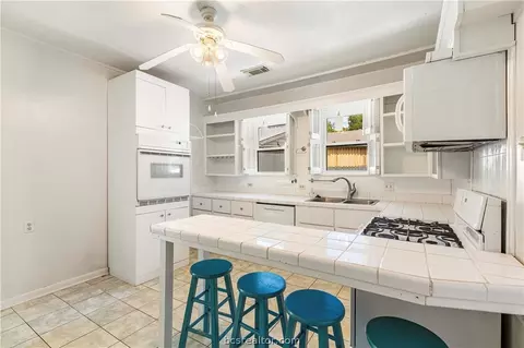 Kitchen - 1111 E 25th St, Bryan, TX 77803 photo 1 of 4
