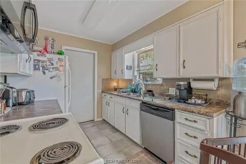 1216 Barak Cir, Bryan, TX 77802 photo 10