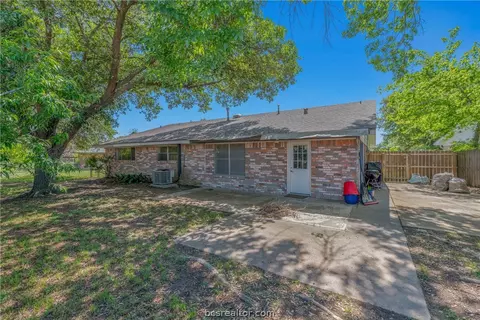 1216 Barak Cir, Bryan, TX 77802 photo 17