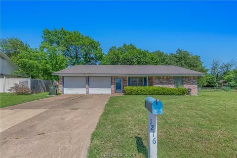 1216 Barak Cir, Bryan, TX 77802
