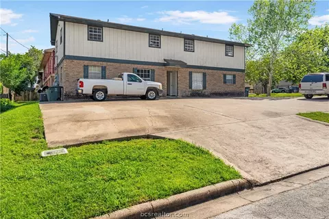 2009 Monito Way, Bryan, TX 77807 photo 2