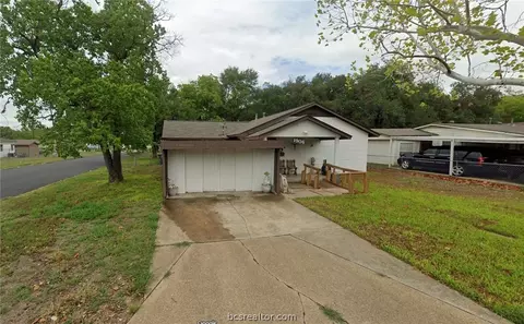 1906 Anita St, Bryan, TX 77803