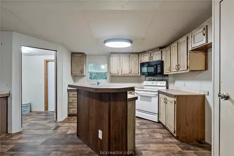 6241 Fourwinds Dr, Bryan, TX 77808 photo 12