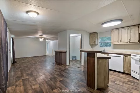 6241 Fourwinds Dr, Bryan, TX 77808 photo 16