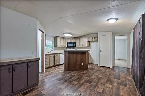 6241 Fourwinds Dr, Bryan, TX 77808 photo 11