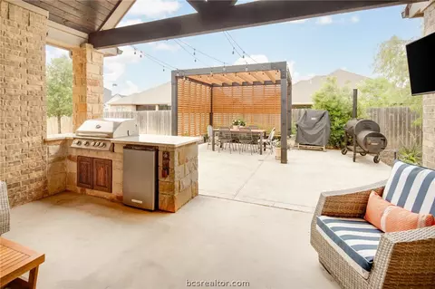 Exterior - 3328 Covington Ct, Bryan, TX 77808 photo 6 of 11