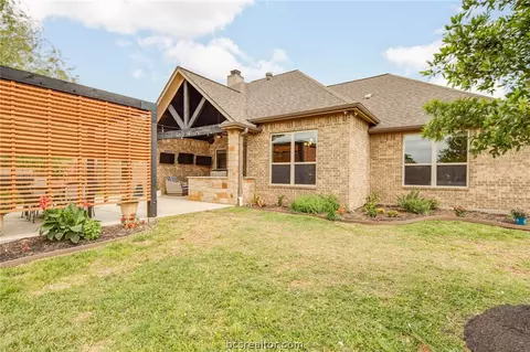 Exterior - 3328 Covington Ct, Bryan, TX 77808 photo 9 of 11