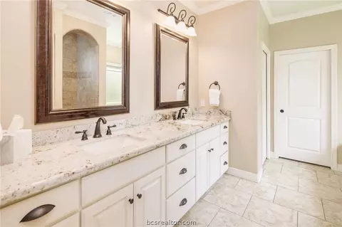 Bath - 3328 Covington Ct, Bryan, TX 77808 photo 1 of 8