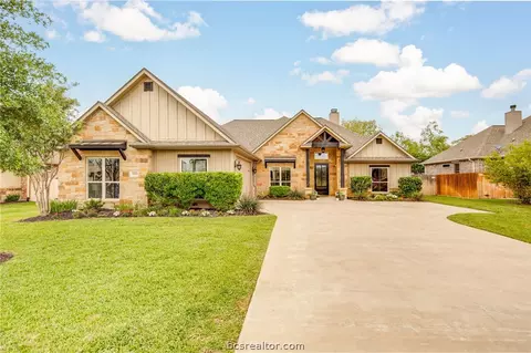 3328 Covington Ct, Bryan, TX 77808