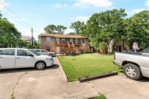 704 Navidad St, Bryan, TX 77801 photo 5