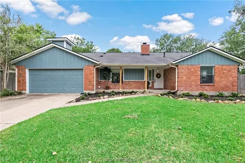 8102 Bunker Hill Ct, College Station, TX 77845