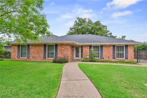 3502 Carter Creek Pkwy, Bryan, TX 77802