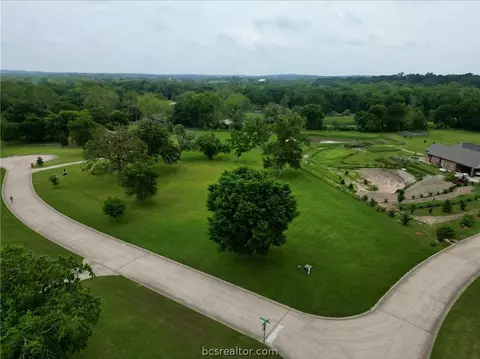 1355 Cottonwood Ln, Anderson, TX 77830