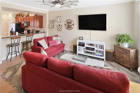 1000 Spring Loop 1704, College Station, TX 77840