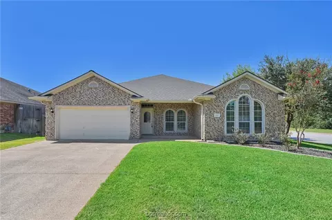 1219 Harrisonburg Ln, College Station, TX 77845