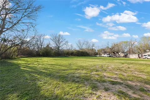 1414 Finfeather Rd, Bryan, TX 77803 photo 6