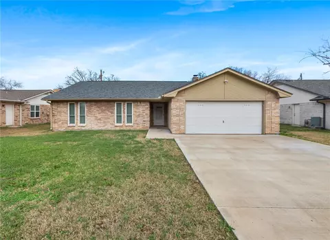 2819 Jennifer Dr, College Station, TX 77845