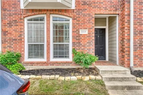 1198 Jones Butler Rd 1004, College Station, TX 77840