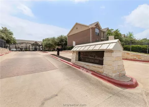 1000 Spring 1805, College Station, TX 77840