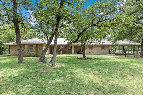 7010 Palomino Rd, College Station, TX 77845