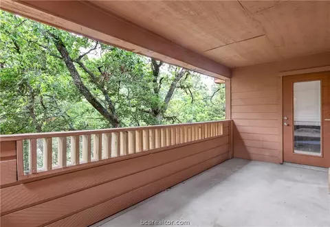 1305 W Villa Maria Road C202, Bryan, TX 77801