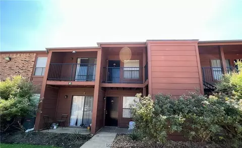 904 University Oaks Boulevard 88, College Station, TX 77840
