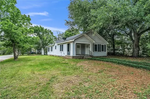301 S Haswell Dr, Bryan, TX 77803