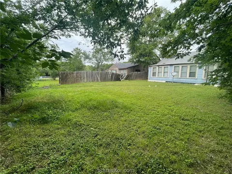 Exterior - 1407 E 23rd St, Bryan, TX 77803 photo 6 of 6