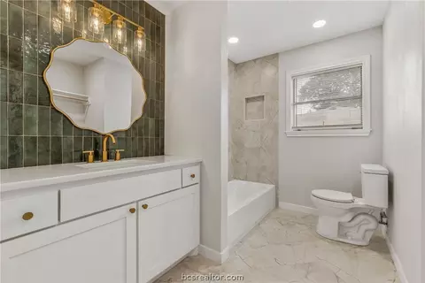 Bath - 1415 Park St, Bryan, TX 77803 photo 1 of 1